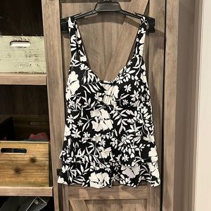 Shape Solver Separates B/W Floral Triple Tier Tankini Top,Size 10, NWT
